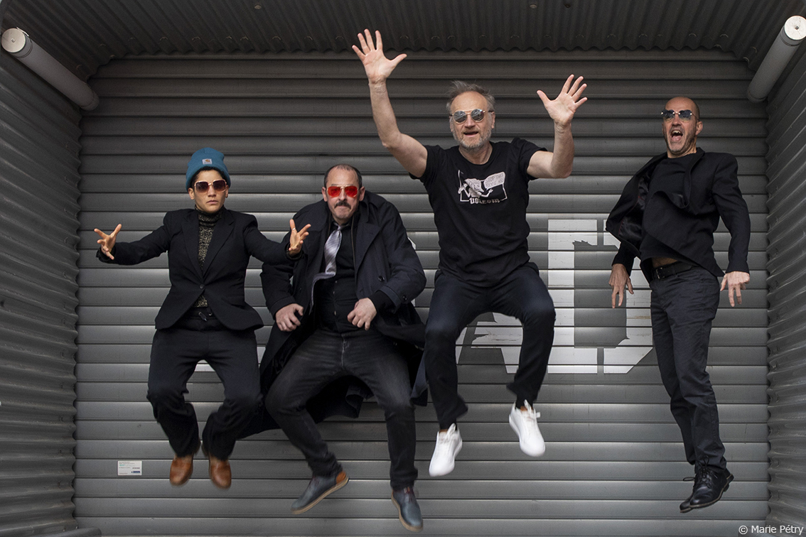 SUNSHIP TROOPERS SUNSHIP TROOPERS